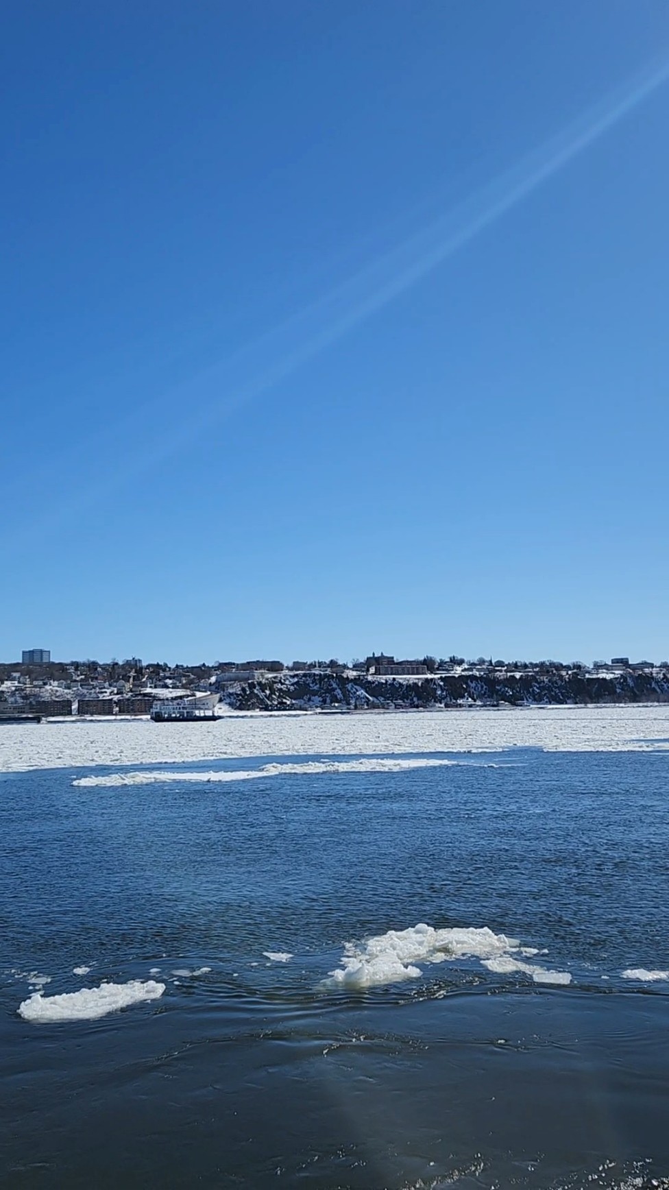 Le Saint Laurent est la principale source d'eau potable de la population du Québec crédit photo